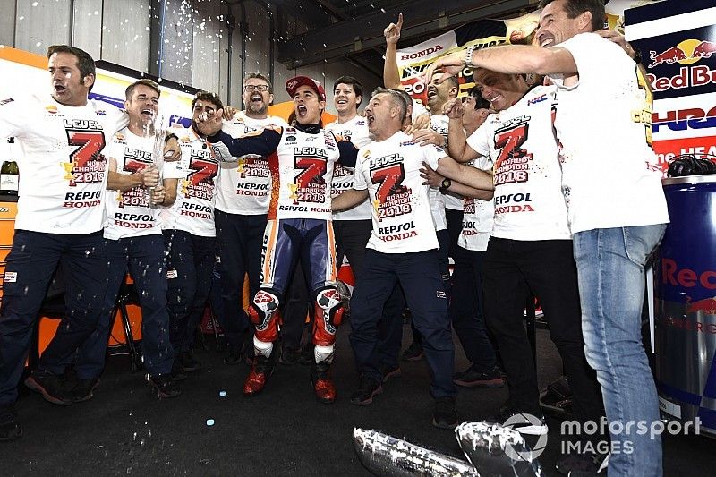 Marc Marquez, Repsol Honda Team celebra con su equipo