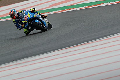 Rins: "Quando sono tornato ai box dopo la caduta, non capivo neanche dove fossi"