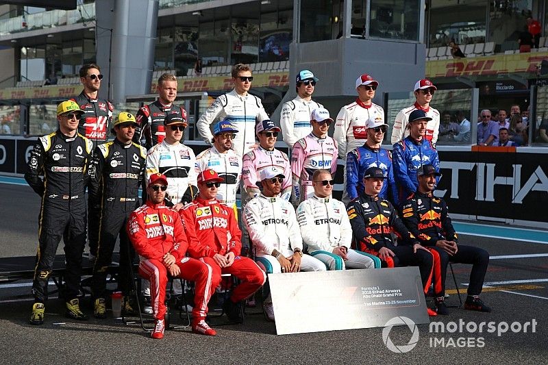 Foto de grupo de pilotos clase 2018