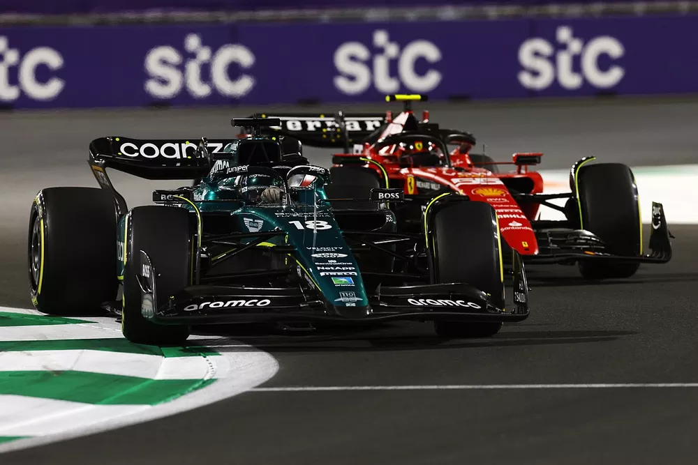 Lance Stroll, Aston Martin AMR23, Carlos Sainz, Ferrari SF-23