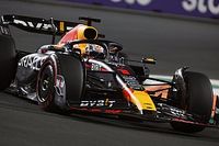 VIDEO: Max Verstappen neemt tweede plek over van Alonso F1 Jeddah