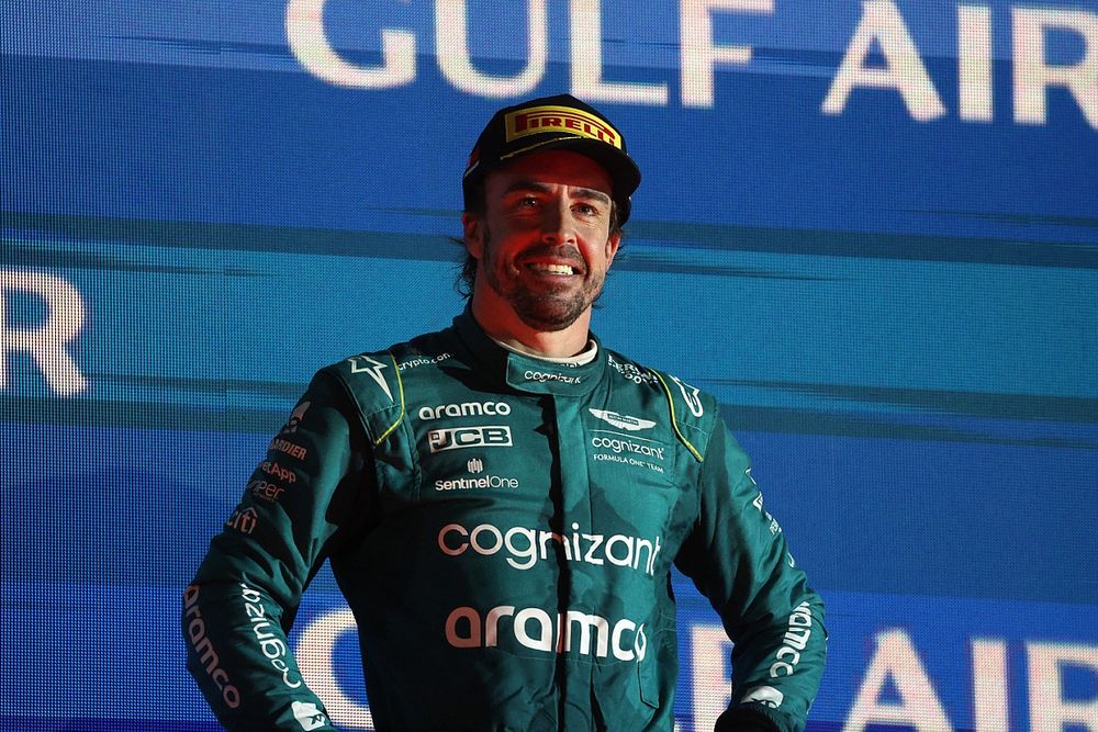 Podio: tercer lugar Fernando Alonso, Aston Martin F1 Team
