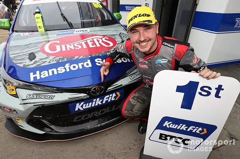 Race winner Tom Ingram, Speedworks Motorsport Toyota Corolla