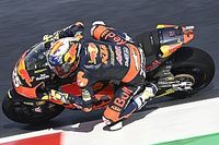 Pole con dolor de Ra&uacute;l Fern&aacute;ndez en Misano