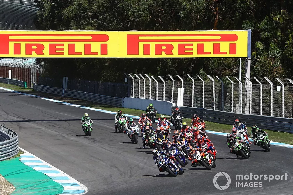 Race start, Toprak Razgatlioglu, Pata Yamaha