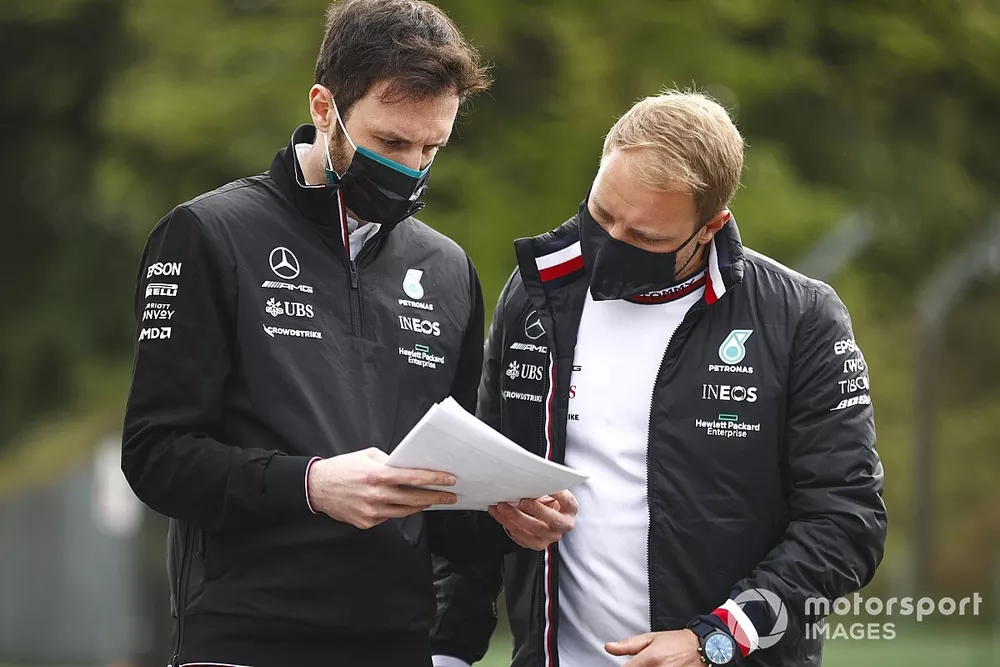 Valtteri Bottas, Mercedes walks the track