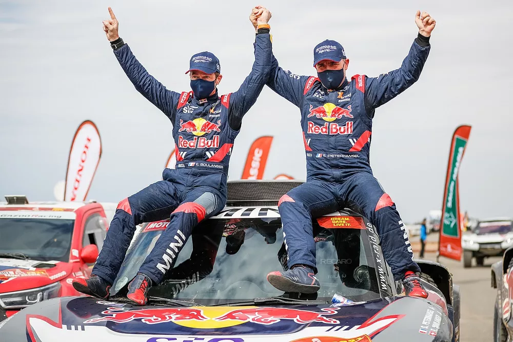 Les vainqueurs #302 X-Raid Mini JCW Team: St&eacute;phane Peterhansel, Edouard Boulanger