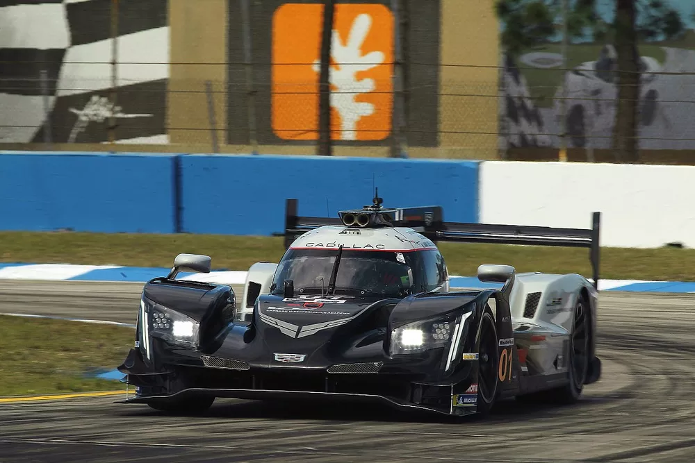 #01 Chip Ganassi Racing Cadillac DPi: Renger van der Zande, Sebastien Bourdais, Ryan Hunter-Reay