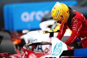 F1 - Hamilton: Mudanças das asas flexíveis na Espanha são "um desperdício de dinheiro"