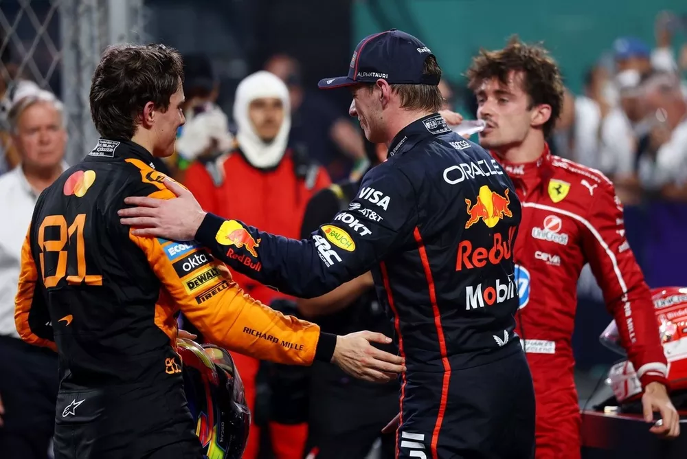Charles Leclerc, Ferrari, Oscar Piastri, McLaren, Max Verstappen, Red Bull Racing