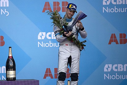 Fotostrecke: Die Schweizer Buemi und Mortara beim Mexiko-Stadt E-Prix in der Formel E