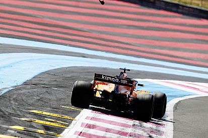 Alonso nem lát pánikot a McLarennél