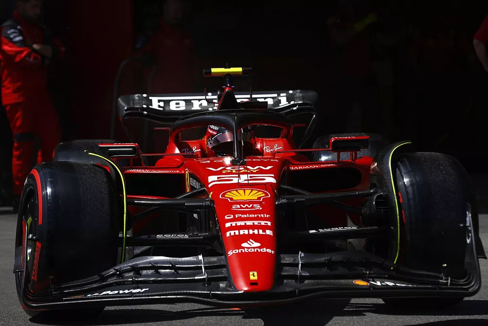 Carlos Sainz, Ferrari SF-23, leaves the garage