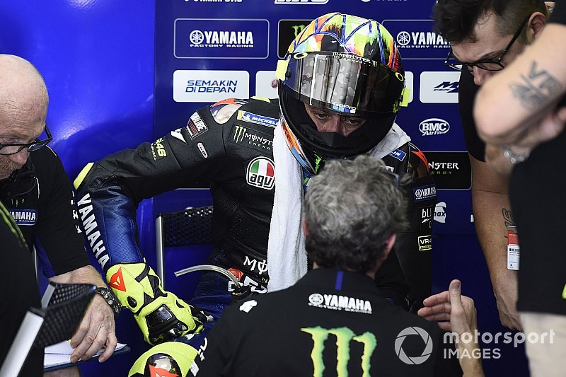 Rossi note des différences avec son nouveau coach