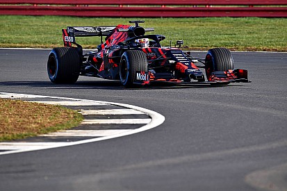 GALERÍA: El Red Bull RB15 2019 en pista