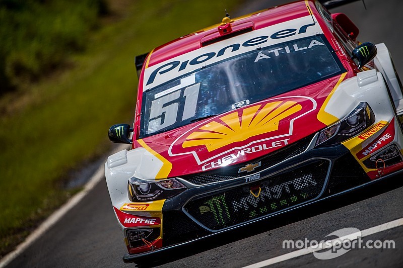 Átila passa Fraga nos pits e leva corrida 2 em Londrina
