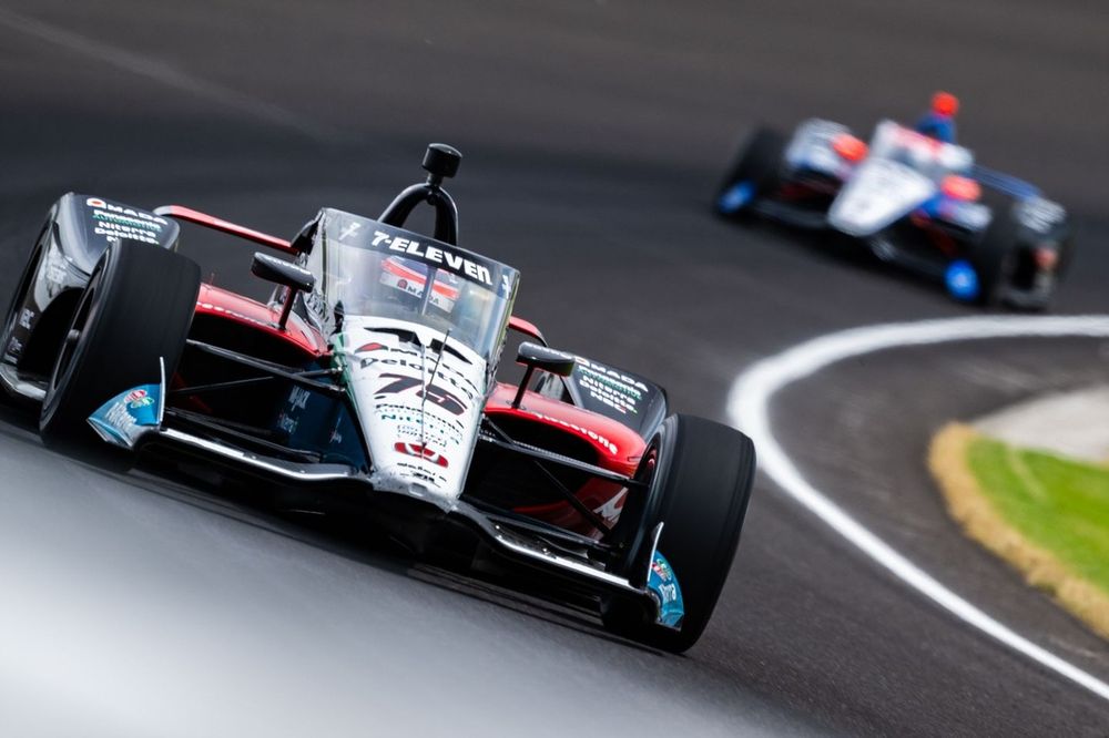 新品❤️TＡKU MＡ ＳＡTO❤️Ｆ1 レーシングカー❣️♪(*^^*) 佐藤琢磨、決勝前最後の走行で2番手！ トップタイムはニュー