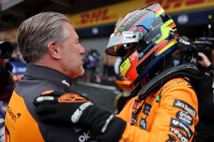 Zak Brown sobre el r&eacute;cord de puntos de Piastri: "Es una m&aacute;quina"