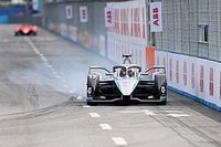 Złe życzenia dla de Vriesa