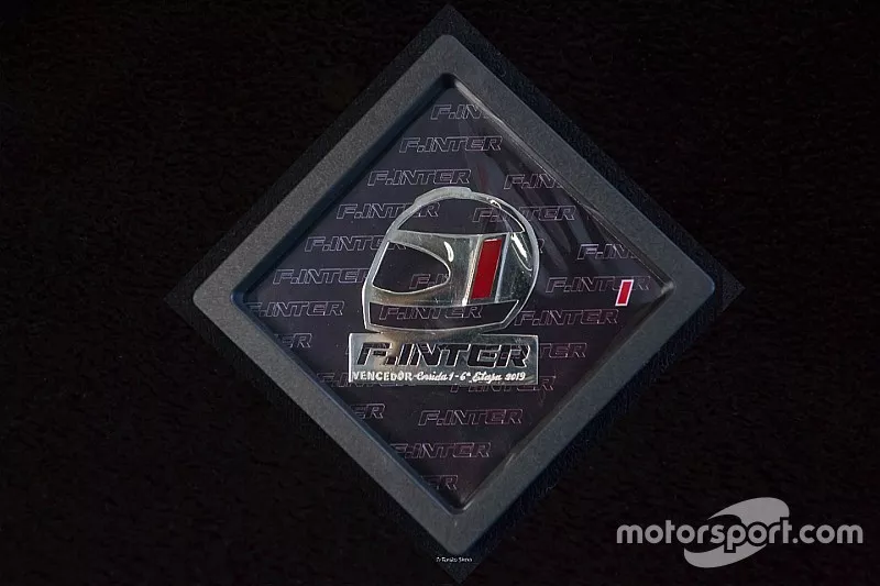 "Placa Capacete da Vit&oacute;ria F.Inter"