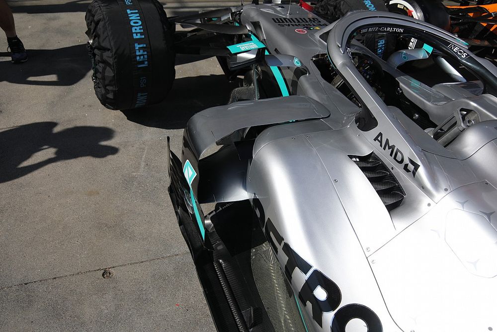 Detalle de la suspensi&oacute;n delantera del Mercedes F1 W11