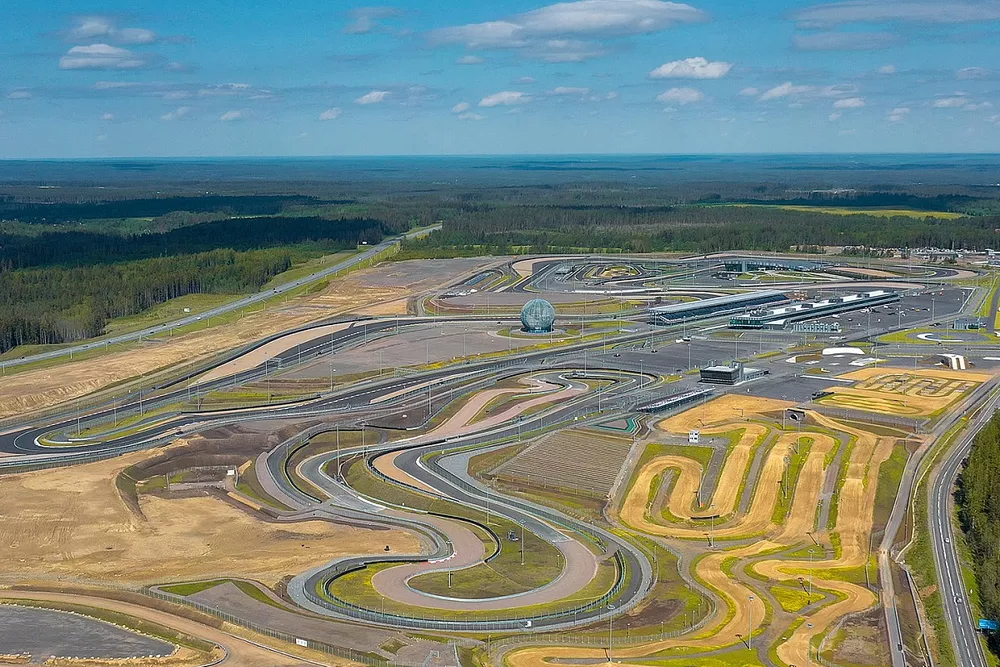 Vue a&eacute;rienne du circuit d'Igora