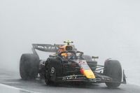 Checo Pérez califica de "desastre total" su carrera en Brasil 