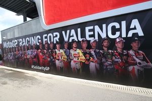 El Aspar Team y el Circuito Ricardo Tormo recuerdan a las víctimas de la DANA