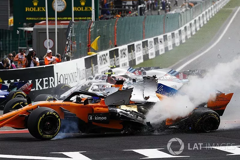 حادث فرناندو ألونسو، مكلارين وشارل لوكلير، ألفا روميو ساوبر ونيكو هلكنبرغ، رينو


