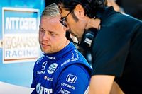 Rosenqvist acusa a los comisarios de IndyCar de favorecer a Herta