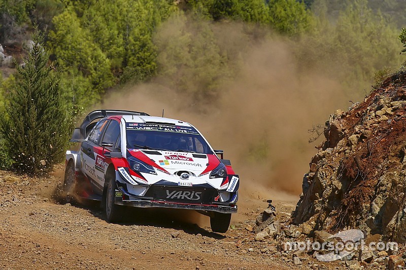 Tanak evita ir a la chatarrería y lidera el Rally de Turquía
