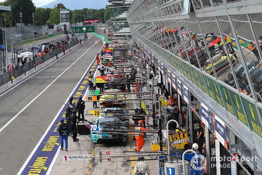 Ambiente del pitlane de las 6h de Monza