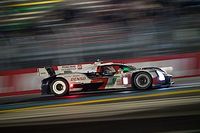 A mitad de las 24H de Le Mans, Pechito L&oacute;pez lidera el 1-2 de Toyota