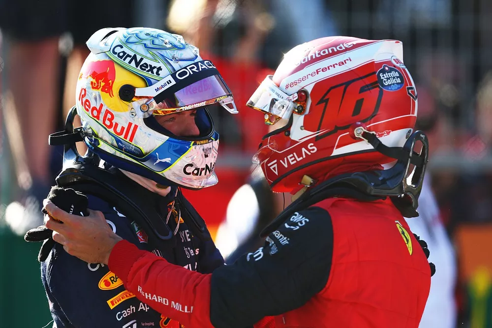 Max Verstappen, Red Bull Racing RB18, Charles Leclerc, Ferrari F1-75