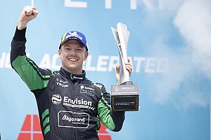 1:43　Envision Racing Nick Cassidy Spark 1:43 #37 Envision Racing Jaguar Nick Cassidy