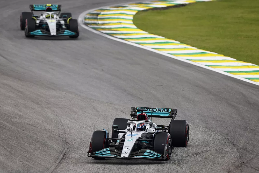 George Russell, Mercedes W13, Lewis Hamilton, Mercedes W13