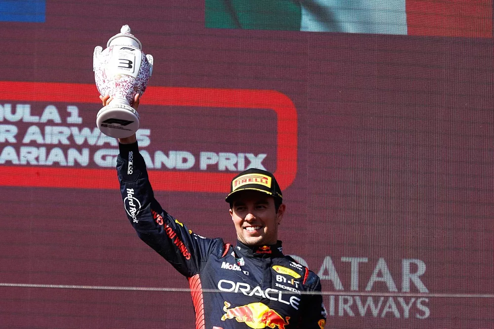Podio: tercer lugar Sergio P&eacute;rez, Red Bull Racing