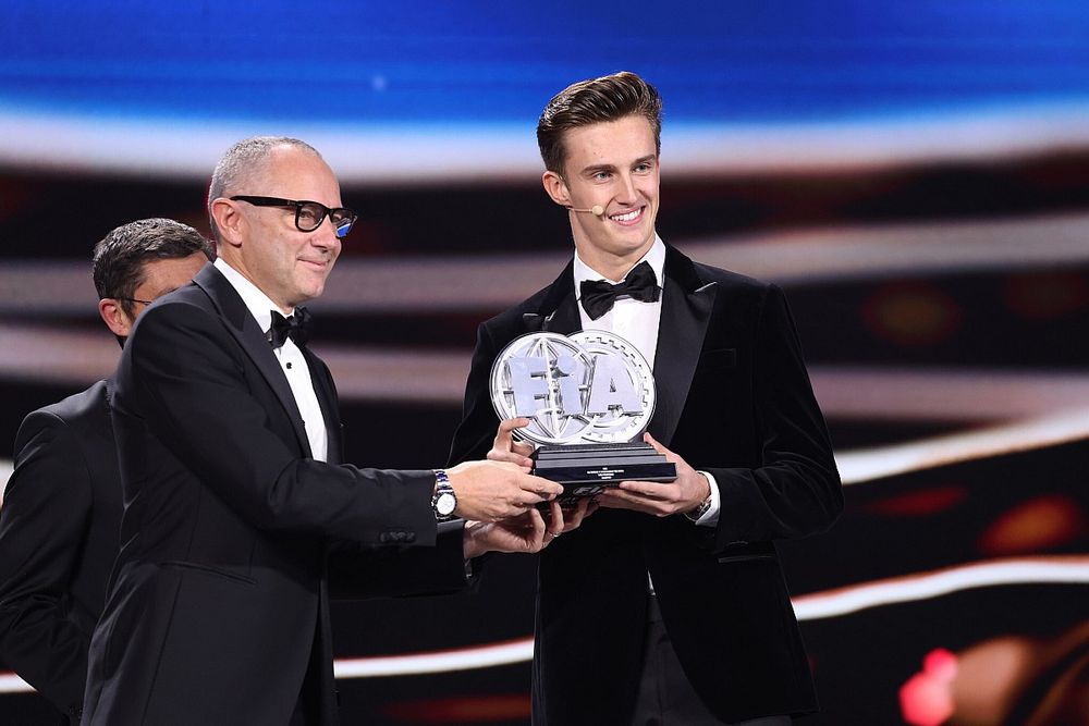 Stefano Domenicali, F1 Chief Executive Officer, Th&eacute;o Pourchaire, ART Grand Prix