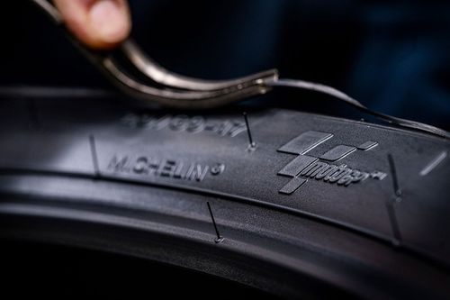 "Dorna ha decidido tener un solo suministrador para las tres clases", explican desde Michelin