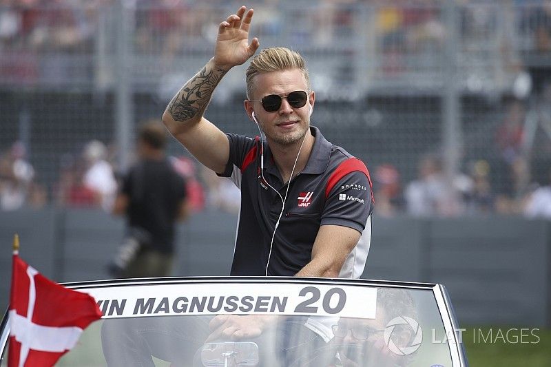 Kevin Magnussen, Haas F1 Team, in the drivers parade