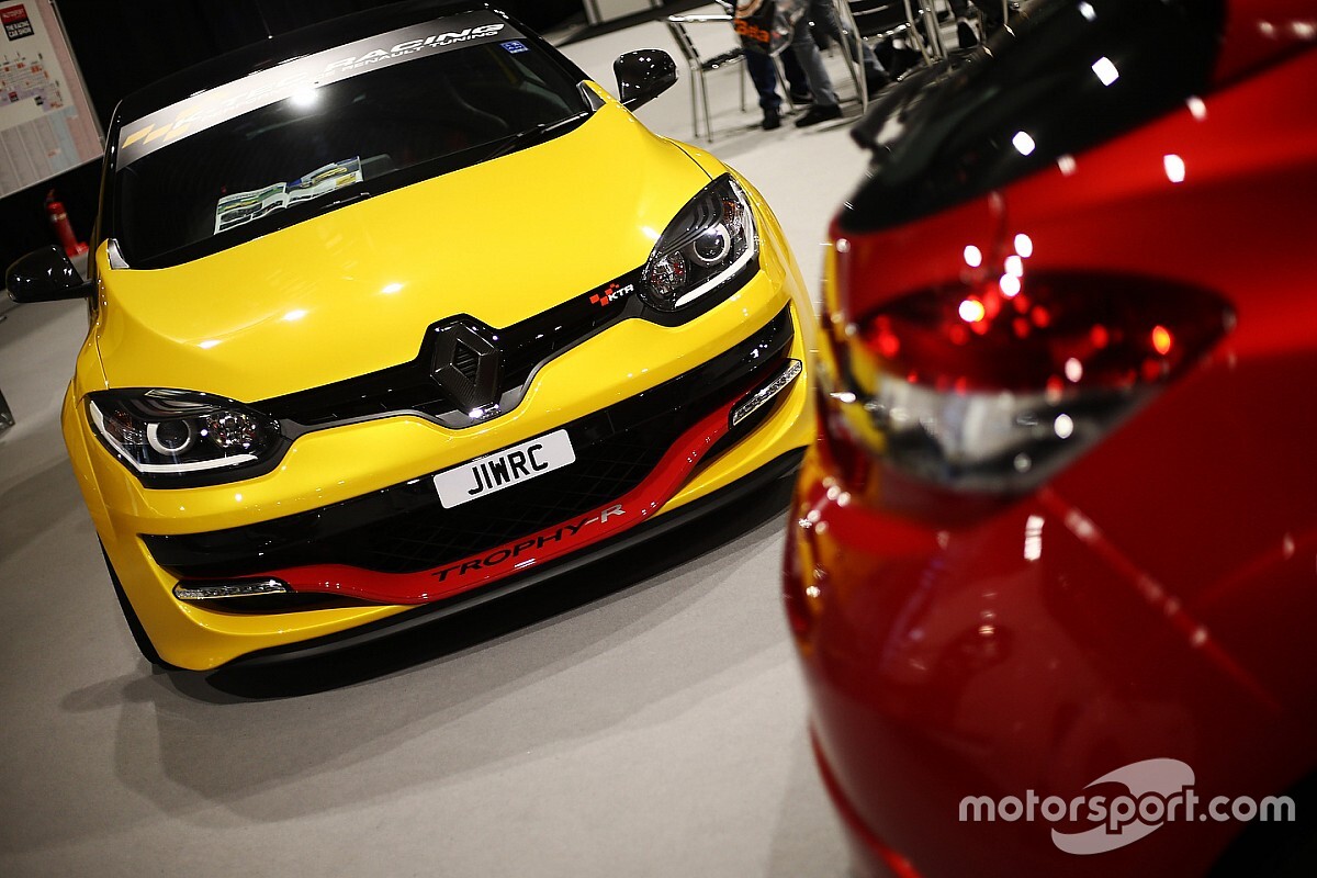 Світовий продаж нових автомобілів не зріс у 2018 році - Renault