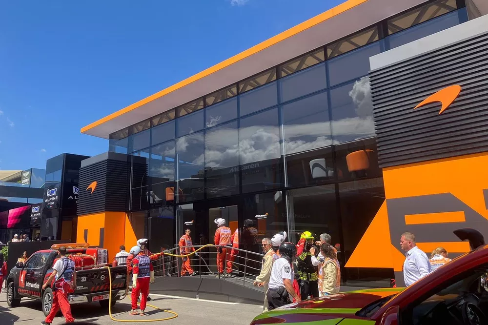 Alarma de incendio en el McLaren Hospitality