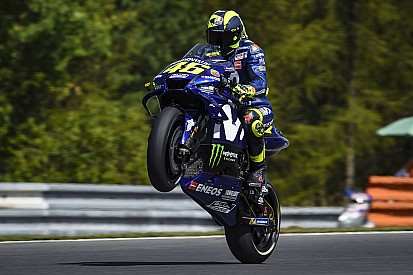 Rossi lidera la tercera práctia y Viñales pasará por la Q1