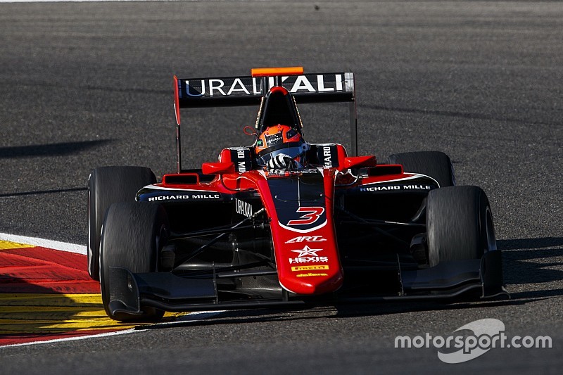 Мазепин впервые выиграл квалификацию GP3
