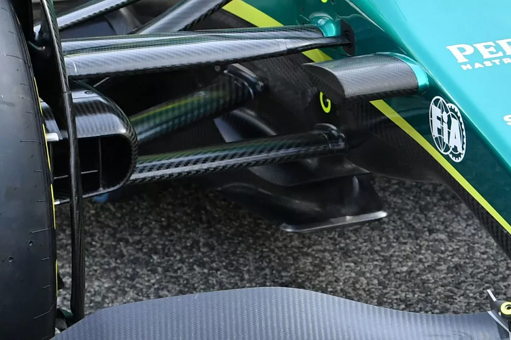 Aston Martin AMR22 splitter winglet