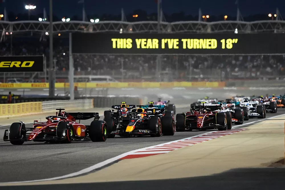 Charles Leclerc, Ferrari F1-75, Max Verstappen, Red Bull Racing RB18, Sergio Perez, Red Bull Racing RB18, Carlos Sainz Jr., Ferrari F1-75