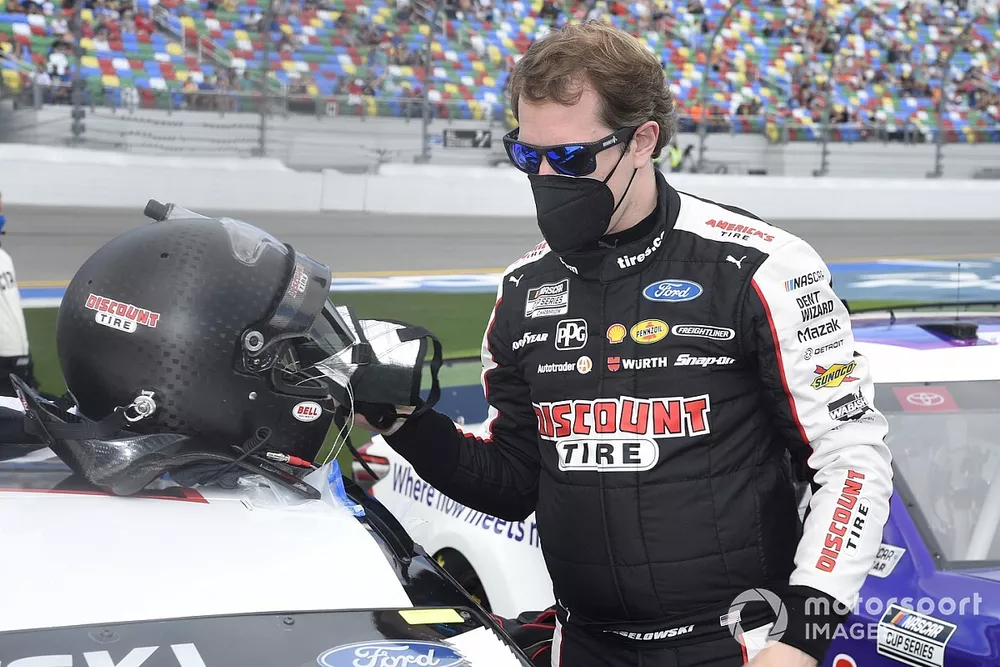 Brad Keselowski, Team Penske, Ford Mustang Discount Tire