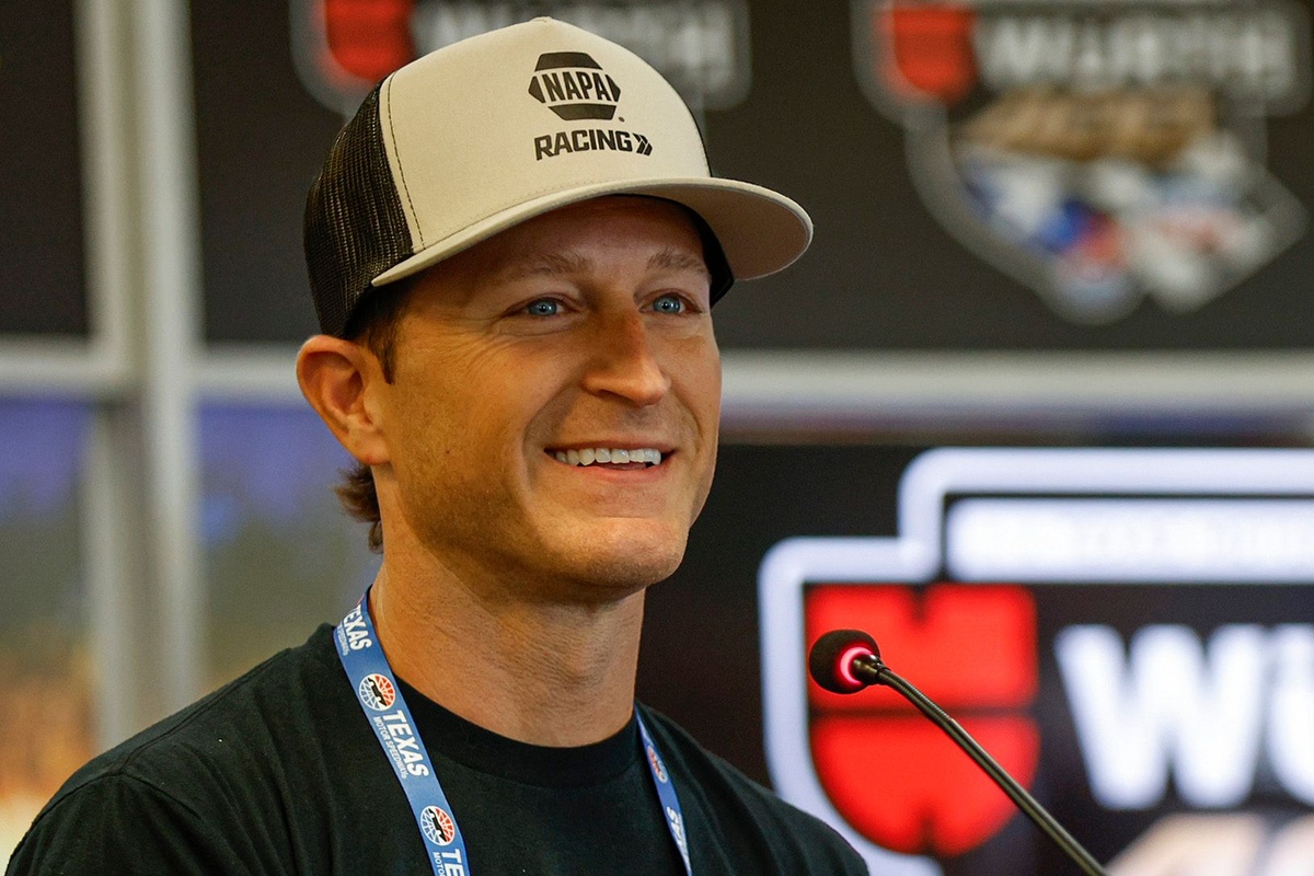 Fan favorite Kasey Kahne admits he misses NASCAR, gives update on future plans