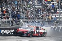 &iquest;C&oacute;mo explica la f&iacute;sica el incre&iacute;ble adelantamiento de la NASCAR?