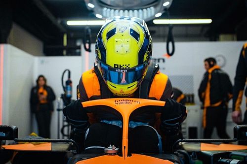 McLaren, Barselona'da MCL35M ile test yapıyor